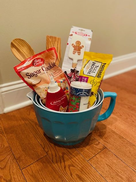 Cookie Making Basket Gift Ideas, Family Friendly Raffle Baskets, Gifts In Cups Ideas, Cookie Basket Ideas Diy, Soup Bowl Gift Basket, Christmas Morning Basket Diy Gifts, Cheap Christmas Basket Ideas, Chip And Dip Gift Basket Ideas, Diy Date Night Gift Basket