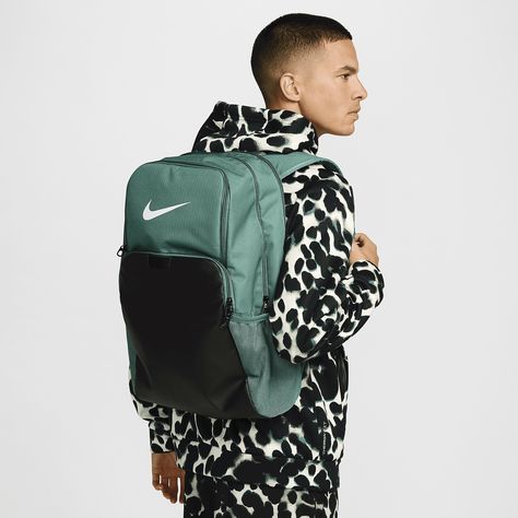 Nike Backpack, Kids Uniforms, Nike Green, Large Backpack, Air Zoom, Black White Fashion, Fun Bags, Laptop Sleeve, The Gym