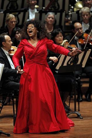 Black Opera Singers, Opera Headshots, Fashion Through The Years, Jessye Norman, San Francisco Symphony, Just Music, Classical Opera, Music Review, Woman Singing