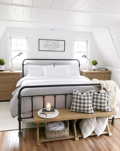 22 Dream Farmhouse Bedroom Ideas - Decoholic Cozy Farmhouse Bedroom, Iron Bed Frame, End Of Bed Bench, Dekorasi Kamar Tidur, Cottage Bedroom, Iron Bed, Farmhouse Bedroom Decor, Spare Bedroom, Farmhouse Bedroom