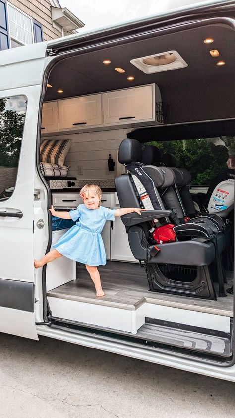 Diy Camper Van For 4, Family Sprinter Van Conversion, Camper Vans For Family Of 4, Simple Sprinter Van Conversion, Small Family Camper, Family Sprinter Van, Ford Transit Camper Conversion Family, Camper For Family Of 5, Camper Van Travel