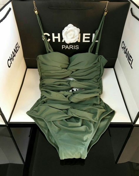 Fancy Swimsuit, Chanel Swimsuit, Moda Academia, Luxury Swimsuits, Swimsuits Outfits, Cute Swimsuits, Teen Fashion Outfits, Luxury Outfits, Cute Casual Outfits