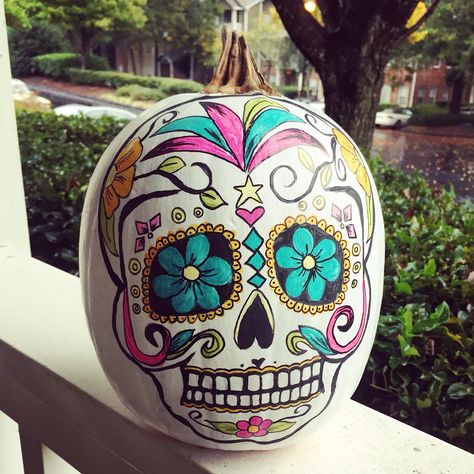 Pumpkin Painting Ideas Dia De Muertos, Sugar Skull Pumpkin Painting Ideas, Day Of The Dead Painted Pumpkins, Calavera Pumpkin Painting, Sugar Skull Painted Pumpkin, Catrina Pumpkin Painting, Day Of The Dead Pumpkin Painted, Sugar Skull Pumpkin Painting, Skull Pumpkin Painting