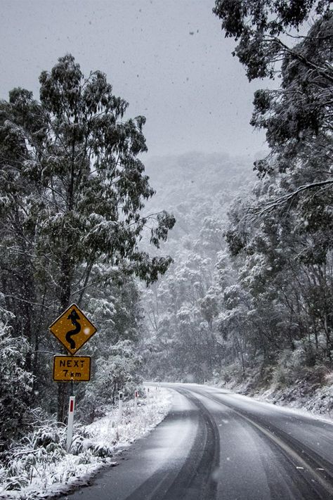 Jordan Snowy Road, Winter Pics, Winter Road, Beautiful Roads, Country Roads Take Me Home, Winter Photos, Winter Love, Long Road, Winter Beauty