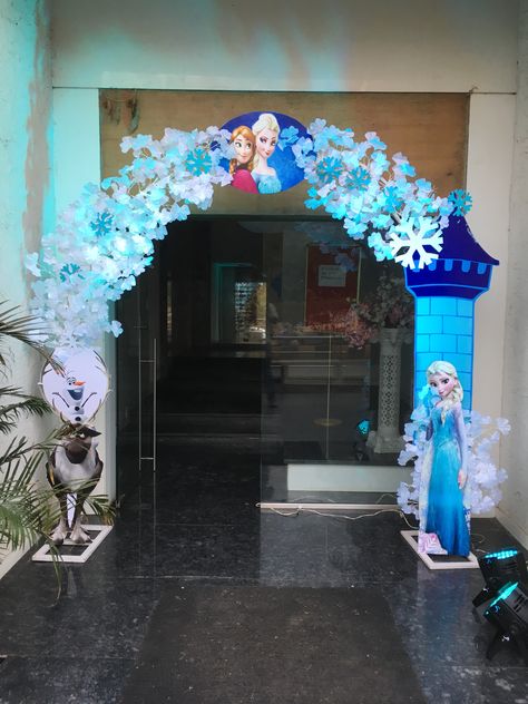 #frozen #frozenparty #birthday #themeparty #standingovationevents Frozen Birthday Party Entrance, Frozen Entrance Decoration, Frozen Birthday Decorations, Diy Anniversary Gifts For Him, Frozen Decorations, Frozen Party Decorations, Power Ranger Birthday, Disney Frozen Birthday Party, Frozen Birthday Theme