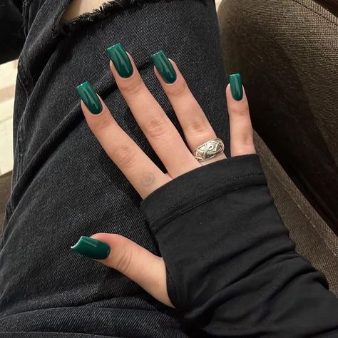 Emerald Nails, Green Acrylic Nails, Grunge Nails, Green Nail, Work Nails, Nails 2023, Square Acrylic Nails, Fire Nails, Short Acrylic Nails