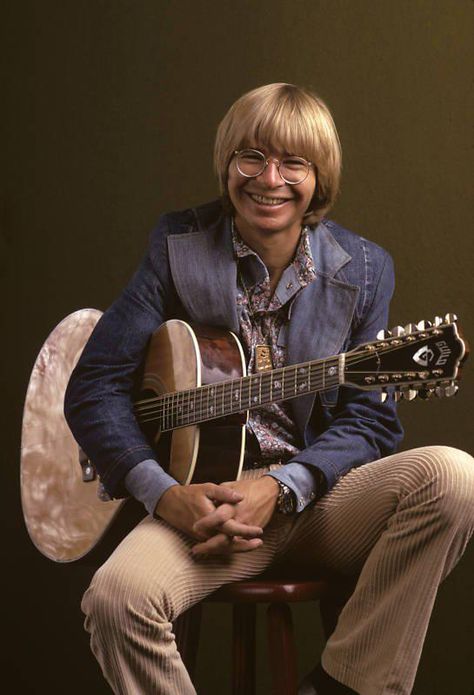 John Denver John Denver Aspen, John Denver Lyrics, John Denver Pictures, Guild Guitars, Old Guitar, Lyrics Meaning, John Denver, Mountain High, Country Music Singers