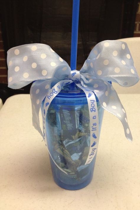 35+ Unique baby shower prize ideas for guests - Planning baby shower Baby Shower Game Prizes, Shower Prizes, Baby Shower Favors Diy, Baby Shower Prizes, Trendy Baby Shower Ideas, Diy Shower, Baby Shower Planning, Unique Baby Shower, Baby Shower Fun