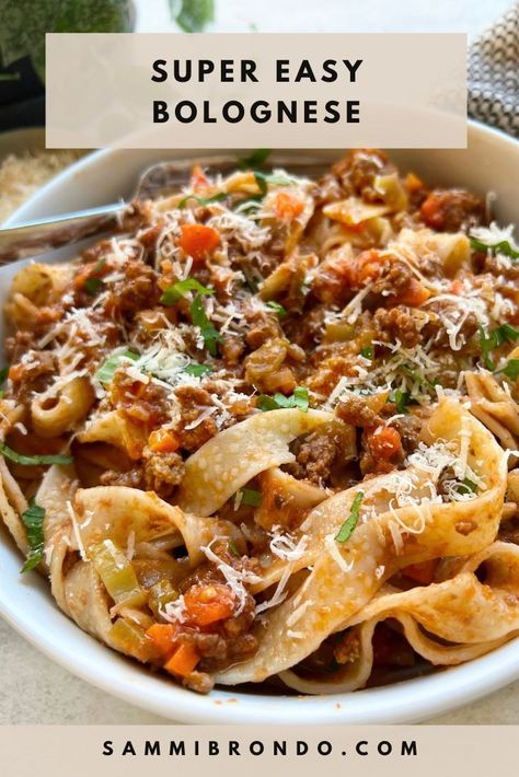 One Pot Pasta Bolognese 12 Tomatoes, One Pot Bolognese Pasta, Miso Bolognese, Mirepoix Recipe Dishes, One Pot Pasta Bolognese, Fall Stews, Mirepoix Recipe, Bolognese Recipes, Easy Bolognese