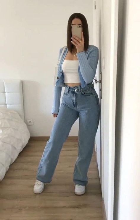 เสื้อผ้า Kylie Jenner, Casual Chic Outfits, Looks Pinterest, Mode Zara, Minimal Accessories, Fashion Shorts, Shorts Outfits, Insurance Coverage, Causual Outfits