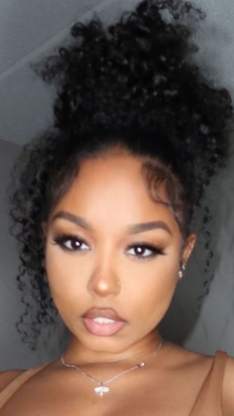 Bun Hairstyles For Black Women Natural, Natural Curly Bun Black Women, Pineapple Ponytail Curly Hair, 90s Curly Bun, Pineapple Bun Hair, Natural Curly Pigtails, Pineapple Curly Hair, Pineapple Bun Curly Hair, Natural Hair Journey Growth