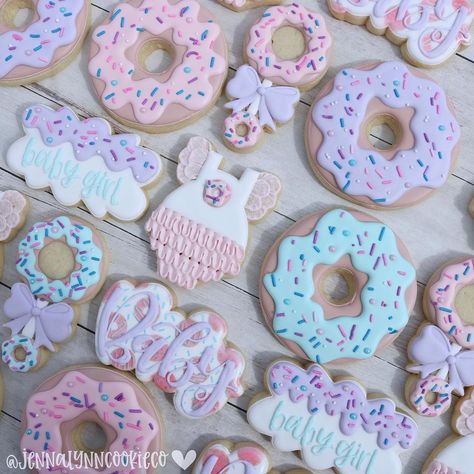 Baby Sprinkle Cookies Girl, Sprinkled With Love Cookies, Baby Sprinkle Cookies, Sprinkle Baby Shower Ideas, Cookies Design, Sprinkled With Love, Jenna Lynn, Baby Shower Sweets