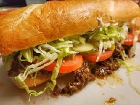 New Orleans Style Roast Beef Po'Boy with awesome Debris Gravy Roast Beef Salad, Po Boy Sandwich, Roast Beef Sandwich, New Orleans Recipes, New Orleans Style, Sandwich Bar, Cajun Cooking, Creole Recipes, Cajun Recipes