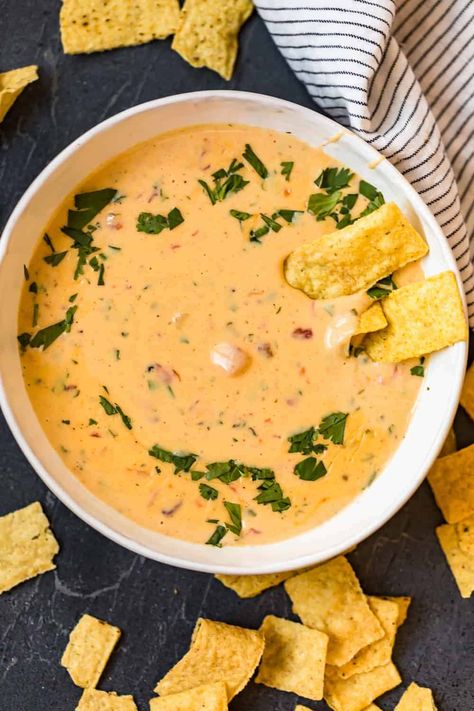 Crock Pot Queso Cheese Dip Recipe - The Cookie Rookie® (VIDEO) Queso For A Large Crowd, Queso Cheese Dip Recipe, Queso Dip Crockpot, Crock Pot Queso, Queso Cheese Dip, Dip Recipes Crockpot, Dip Recipes Hot, Cheese Dip Recipe, Recipes Using Bananas