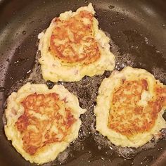 Fried Mash Potatoes Patties, Easy Potato Cakes From Mashed Potatoes, Leftover Mashed Potatoes What To Do With, What To Make With Leftover Mashed Potatoes, Potato Cakes From Mashed Potatoes, Mashed Potato Cakes Leftover, Tater Cakes, Leftover Mashed Potato Cakes, Potatoes Cakes