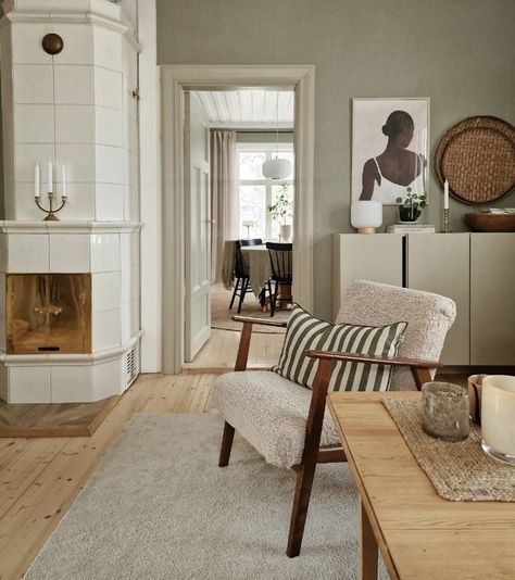 Swedish Style Home, Cream Living Room Ideas, Swedish Living Room, Scandi Cottage, Scandinavian Country Style, Swedish Houses, Swedish Interior Design, My Scandinavian Home, Scandinavian Design Living Room