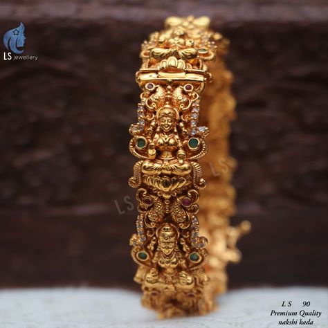 Nakshi Kada with Goddess Lakshmi Gold Bangles Temple Design, Lakshmi Design Gold Bangles, Nakshi Bangles Antique Gold, Lakshmi Bangles Gold, Nakshi Bangles Gold, Kankanalu Gold Designs, Kada Bangles Gold Design, Antique Gold Bangles Design, Lakshmi Bangles