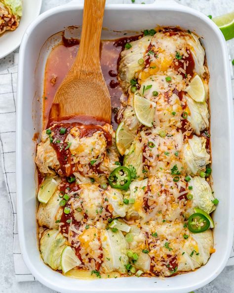 Cabbage Enchilada Roll Ups | Clean Food Crush Cabbage Enchiladas, Enchilada Roll Ups, Chicken Roll Ups, Recipes With Enchilada Sauce, Chicken Roll, Roll Ups Recipes, Red Enchilada Sauce, Cooking Chicken To Shred, Clean Food Crush