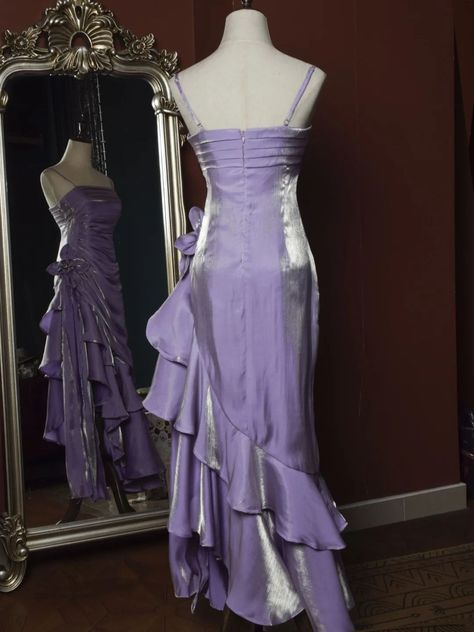 Purple Dress Blonde Hair, Ethereal Prom Dress Vintage, Fancy Dresses Purple, Long Prom Dress Ideas, Rapunzel Themed Prom Dress, Purple Vintage Prom Dress, Handmade Prom Dress, Tangled Prom Dress, Fairy Aesthetic Dress