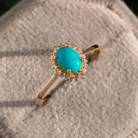 Turquoise Engagement Ring, Turquoise Ring Engagement, Prong Ring, Ring Rosegold, Wedding Rings Halo, Unique Engagement Ring, Natural Gemstone Jewelry, Gold Halo, 18k Gold Ring