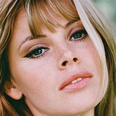 Britt Ekland is listed (or ranked) 49 on the list Famous Girls with the Best Pairs of Lips 70’s Hair And Makeup, Celebrity Lips, 60’s Makeup, Skin Lightening Diy, 60s Makeup, Britt Ekland, European Aesthetic, Beauty Games, Access Point