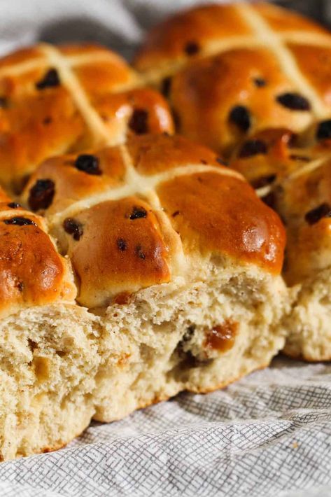 Our traditional homemade hot cross buns are soft, fluffy and simple to make... plus they taste even better than the store-bought version! #hot #cross #buns #homemade #recipe #thermomix #conventional #easter #hotcrossbuns Soft Hot Cross Buns Recipe, Traditional Hot Cross Buns Recipe, Brioche Hot Cross Buns, Hot Cross Buns Recipe Bread Machines, Bread Machine Hot Cross Buns, Hot Crossed Buns Recipe, Fruit Buns, Easy Hot Cross Buns Recipe, Sourdough Hot Cross Buns