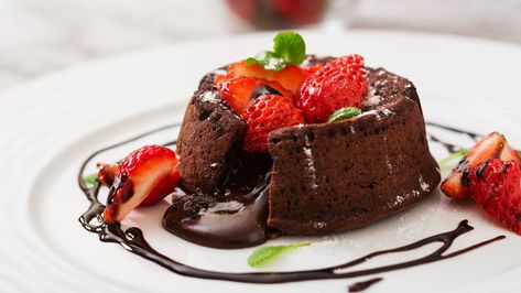 Treat Yourself to This Chocolate Lava Cake Recipe: It's Gooey, Rich and Easy to Make in Under 30 Minutes Chocolate Video, Chocolate Lava Cake Recipe, Molten Cake, Molten Chocolate Lava Cake, Lava Cake Recipes, Valrhona Chocolate, Dessert Parfait, Molten Lava Cakes, Molten Chocolate