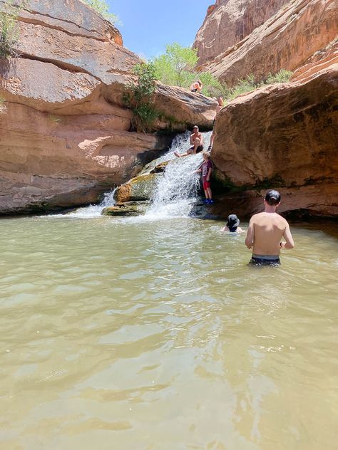 One of the best hikes in Moab for playing in water and having an easy trail to hike is the Mill Creek Trail. Quail Creek State Park Utah, Southwest Scenery, Moab Hikes, Powell Lake, Moab Jeep Trails, Mccormick Creek State Park, Hiking Waterfall, Utah Moab, Moab Utah Jeep Trails