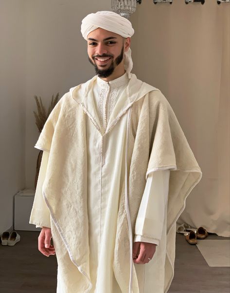 Jellaba , Jabador , Razza , Selham Morrocan traditional Amazigh dress ✨ #berber #berberstyle #morocco #moroccandress #moroccanheritage #amazigh Morocco Traditional Clothing, Dubai Men Outfit, Moroccan Style Clothes, Morocco Clothes, Arab Outfit, Morocco Clothing, Dubai Men, Arabic Outfit, Muslim Men Clothing