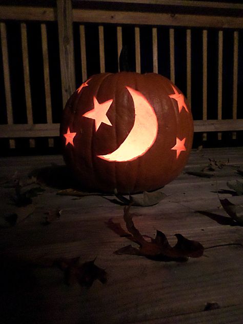 Moon and Stars Pumpkin Carving Cute Pumpkin Carving, Pumkin Carving, Halloween Pumpkin Carving Stencils, Pumpkin Carving Party, Creative Pumpkin Carving, Easy Pumpkin Carving, Amazing Pumpkin Carving, Pumpkin Carving Designs, Pumpkin Template