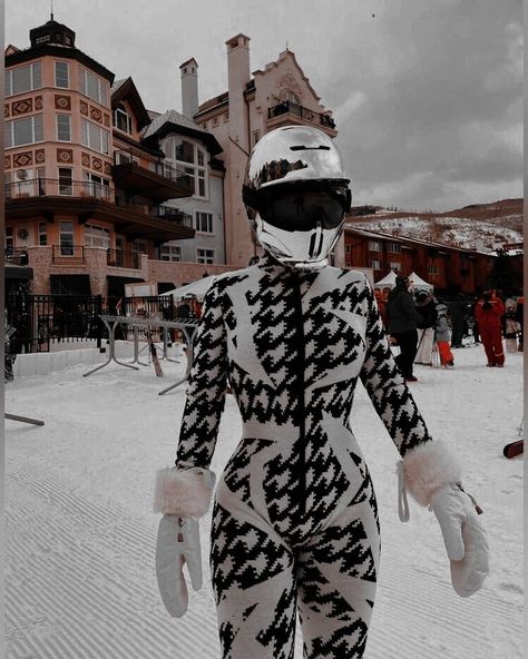 Snow Outfits For Black Women, Mode Au Ski, Snow Outfits For Women, Ski Fits, Snow Fits, Ski Trip Outfit, Apres Ski Outfits, Snow Trip, Ski Outfit