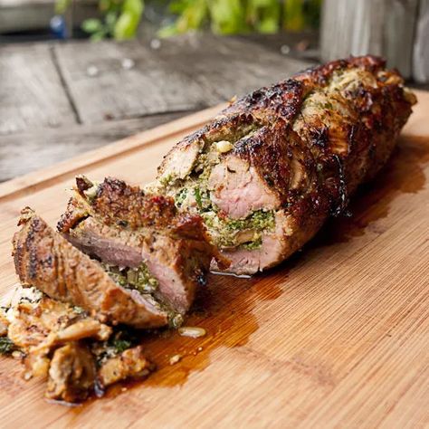 Spinach Goat Cheese, Pork Entrees, Stuffed Pork, Pork Loin Recipes, Pork Dinner, Tenderloin Recipes, Pork Tenderloin Recipes, Stuffed Pork Tenderloin, Smoked Pork