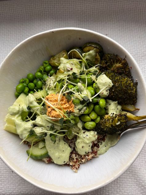 Green Goddess Bowl, Goddess Bowl, Healthy Food Inspiration, Lunch Bowl, Healthy Food Motivation, Green Goddess, Healthy Foodie, Food Goals, Food Is Fuel