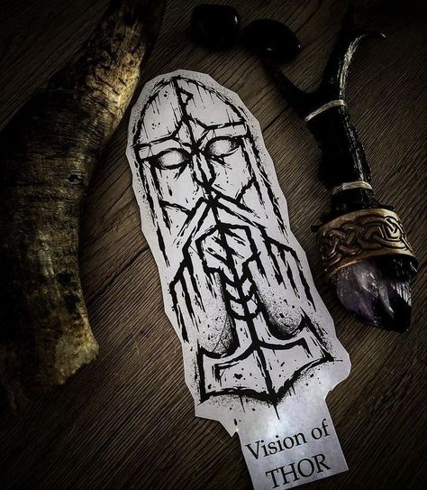 Instagram :vavaswhite Escudo Viking, Thor Tattoo, Hammer Tattoo, Norse Mythology Tattoo, Scandinavian Tattoo, Arte Viking, Viking Tattoo Symbol, Viking Tattoo Sleeve, Vikings Tattoo