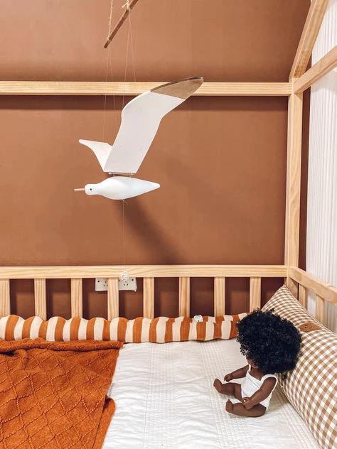 Seagull Nursery, Swallow Mobile, Felt Seagull, Seagull Decor, Home Decor Balcony, Seagull Mobile, Seagull Design, Wooden Seagull, Mobile Crib