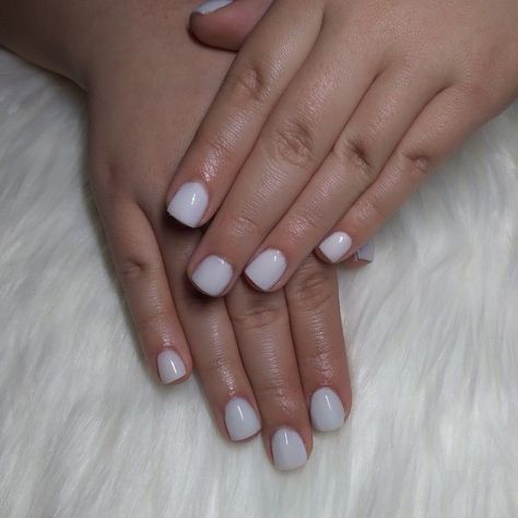 $20 Acrylic Overlay IG : @butterflynails.xoxo Acrylic Overlay On Natural Nails Short, Natural Acrylic Overlay Nails, Overlay On Real Nails, White Acrylic Overlay Nails, Dip Overlay Nails, Acrylic Layover Nails Short, Short Nail Overlay, White Overlay Nails, French Overlay Nails