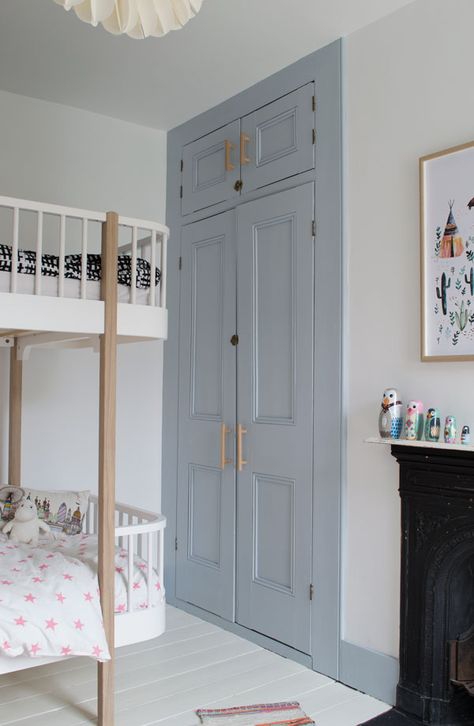 grey_blue_modern_Scandi_kids_room_reveal_02 Bedroom Scandinavian Style, Scandi Kids Room, Painting Kids Furniture, Kids Bedroom Makeover, Wimborne White, Bedroom Cupboards, Child Room, Ideas Hogar, Wooden Floors