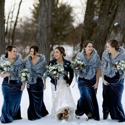 https://www.instagram.com/p/CJ6PHzljwUz/?igshid=oy1fcz2acaff Blue Velvet Bridesmaid Dresses Winter, Navy And Silver Winter Wedding, Winter Wedding Bridesmaid Dresses Blue, Winter Bridesmaid Dresses Blue, Blue Winter Bridesmaid Dresses, Winter Wedding Colors Schemes, Vintage Christmas Wedding, Cold Wedding, Christmas Wedding Themes