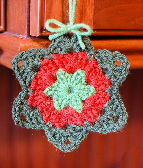 Granny Star Ornament Granny Star, Star Crochet, Christmas Crochet Patterns Free, Crochet Snowflake Pattern, Crochet Christmas Decorations, Crochet Stars, Afghan Crochet, Holiday Crochet, Crochet Christmas Ornaments