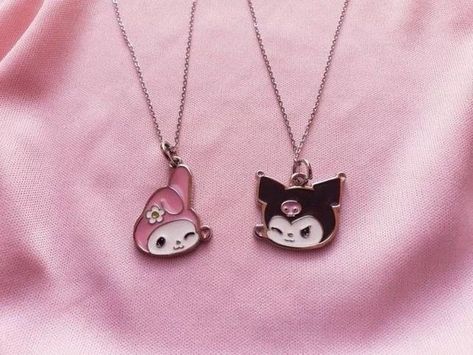 Kuromi And Melody, Hello Kitty Jewelry, Melody Hello Kitty, Bff Necklaces, Friendship Necklaces, Hello Kitty Items, Couple Jewelry, Matching Jewelry, Enamel Charms