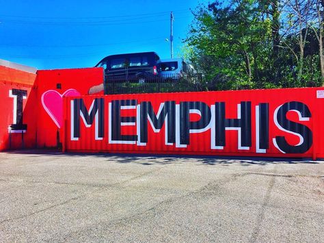 If you love Memphis enough it'll love you back | #ilovememphis Old Fashioned Photos, Memphis Art, Bluff City, Sister Photography, Instagram Places, Dance Photography Poses, Funky Junk Interiors, Name Pictures, Bad And Boujee