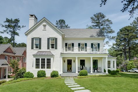 Home Tours – Southern Traditional: Atlanta, GA | Caldwell-Cline Architects and Designers Savannah Georgia Homes, Traditional Southern Home, New England Style Homes, Modern Vintage Bathroom, Chic Bathroom Decor, Vintage Bathroom Decor, Southern Living House Plans, Beach House Bedroom, Southern Traditional