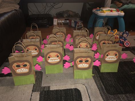 Moana Goodie Bag Ideas, Moana Candy Bags, Moana Coconut Pirates, Moana Coconut, Moana Party Bags, Moana Birthday Party Theme, Funny Cakes, Festa Moana Baby, Moana Themed Party