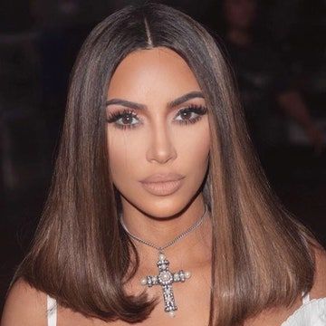 Kim Kardashian 90s, 90s Highlights, Kardashian 90s, Brown Hair Summer, Blonde Highlights On Brown, Blonde Highlights On Brown Hair, Chunky Blonde Highlights, Kim Kardashian Makeup, Kim Kardashian Hair