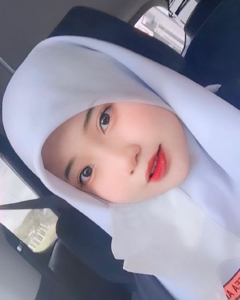 Foto Cewek Hijab Aesthetic, Diet Sehat, Hijab Aesthetic, Busty Fashion, Creative Profile Picture, Hijab Girl, Manx, Hijabi Girl, Cool Instagram Pictures