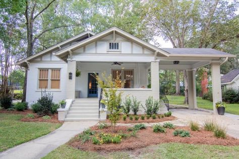 A bungalow-style cottage in Laurel, Mississippi that the Napiers renovated in season two just hit the market. Craftsman Cottages, Home Town Hgtv, Lavender Interior, Laurel Mississippi, Erin Napier, Craftsman Cottage, Small Cottage Homes, Bungalow Style, Craftsman Bungalows