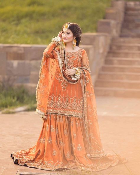 Haldi Bridal Outfit, Kardashian Looks, Pakistani Mehndi Dress, Mehndi Outfit, Bridal Mehndi Dresses, Embroidery Embellishments, Mehndi Dress, Pakistani Formal Dresses, Desi Wedding Dresses