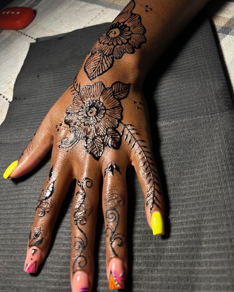 Love floral henna 💖 book me for your henna 🥰 . . . If viewing follow ➡️|| @thehennatrap to view more 🥰 Don’t forget about our henna back 2 school sale ! 📚💖 📍Lakeland Fl . . . #fyp#explorepage #henna #hennadesign #tampahennaartist #polkhenna #thehennatrap #hennaartist #hennatattoo #hennainspo Henna Flower, Lotus Flower Henna, Henna Sleeve, Brown Henna, Henna Inspired Tattoos, Flower Henna, Henna Tattoo Designs Hand, Henna Artist, Fits Clothes