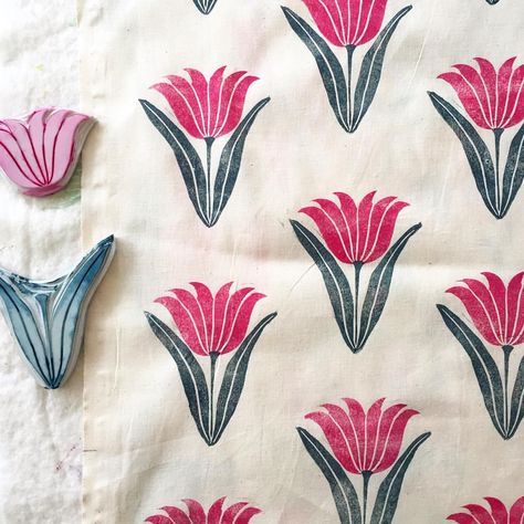 This simple print isn't quite right for the project I'm working on, so I'll just have to use it for something else. 🌷 #dspattern #blockprint Stamps On Fabric, Tulip Block Print, Block Printing Ideas Design, Jen Hewett, Block Printing Designs, Diy Stamps, Block Print Pattern, Print On Fabric, Pattern Stamping