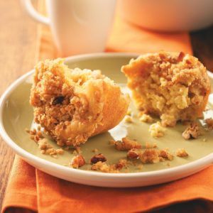 Inspired by: Apple Crunch Muffin Apple Crisp Muffins, Caramel Apple Muffins, Apple Crunch, Copycat Panera, Apple Muffins, Apples And Cheese, Panera Bread, Pumpkin Apple, Cobbler Recipes